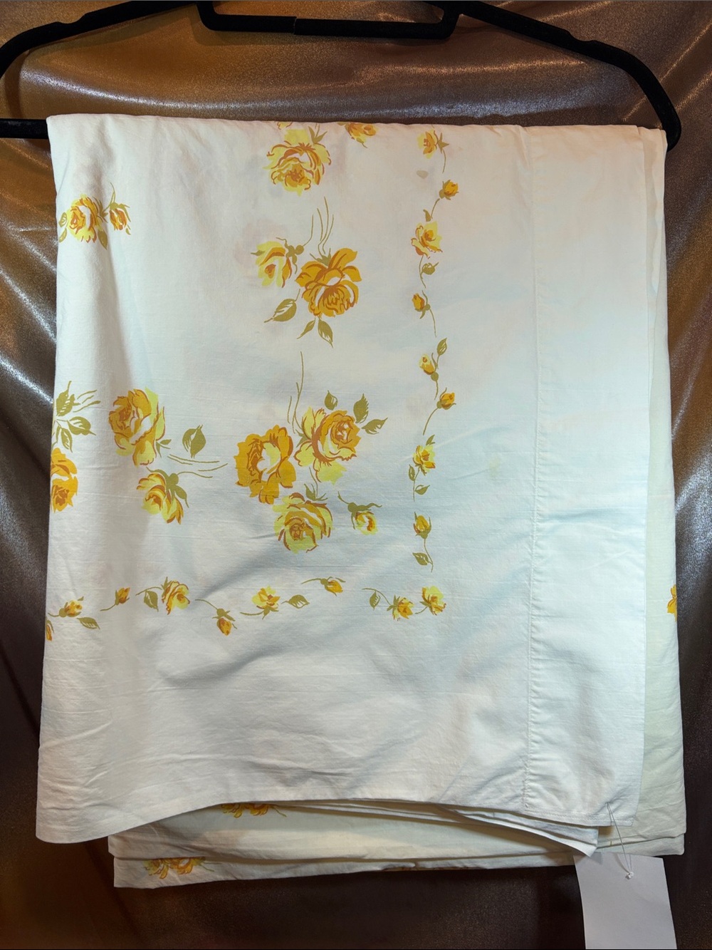 2 Vintage Yellow Rose Floral flat full size Sheets small roses around border 222